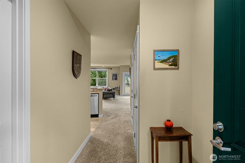 Photo of 1000 Cabin Creek Lane SW #D304, Issaquah, WA 98027 (MLS # 2487314)