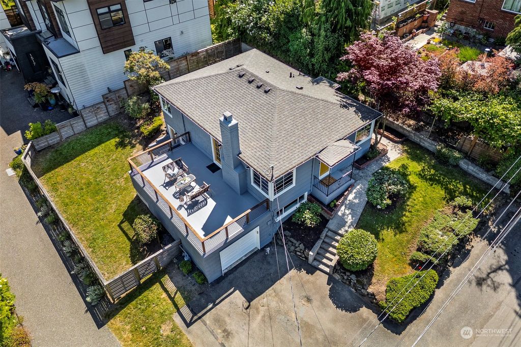 Photo of 1513 NE 102nd Street, Seattle, WA 98125 (MLS # 2254639)