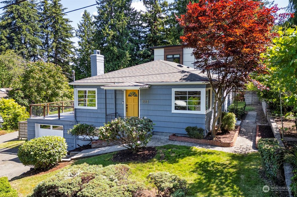 Photo of 1513 NE 102nd Street, Seattle, WA 98125 (MLS # 2254639)