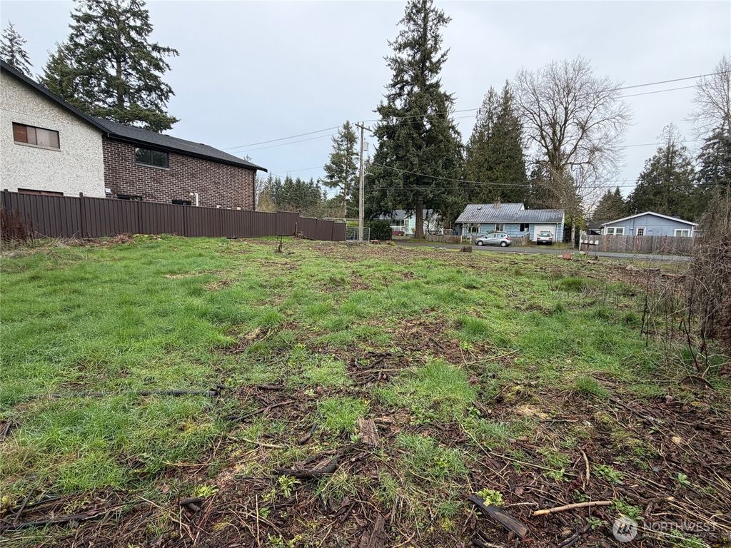 Photo of 1809 NE 170th Street, Shoreline, WA 98155 (MLS # 2476417)