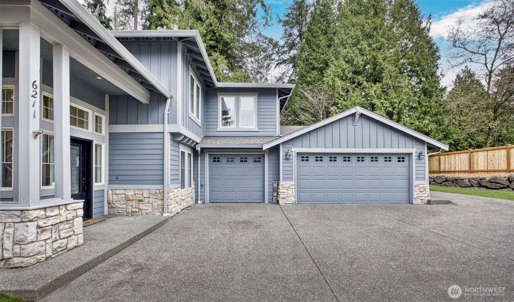 Photo of 6211 116th Avenue NE, Kirkland, WA 98033 (MLS # 2477121)