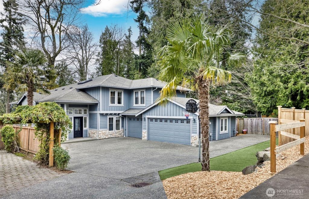 Photo of 6211 116th Avenue NE, Kirkland, WA 98033 (MLS # 2477121)