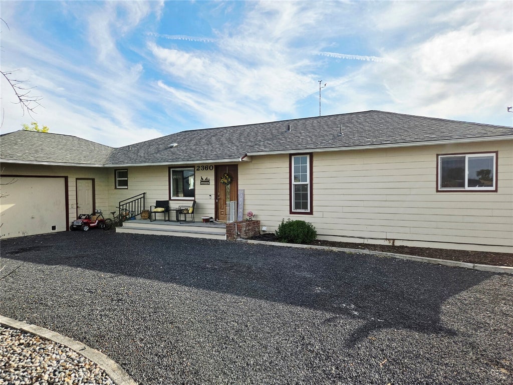Photo of 2360 Elgin Road NE, Moses Lake, WA 98837 (MLS # 2595635)