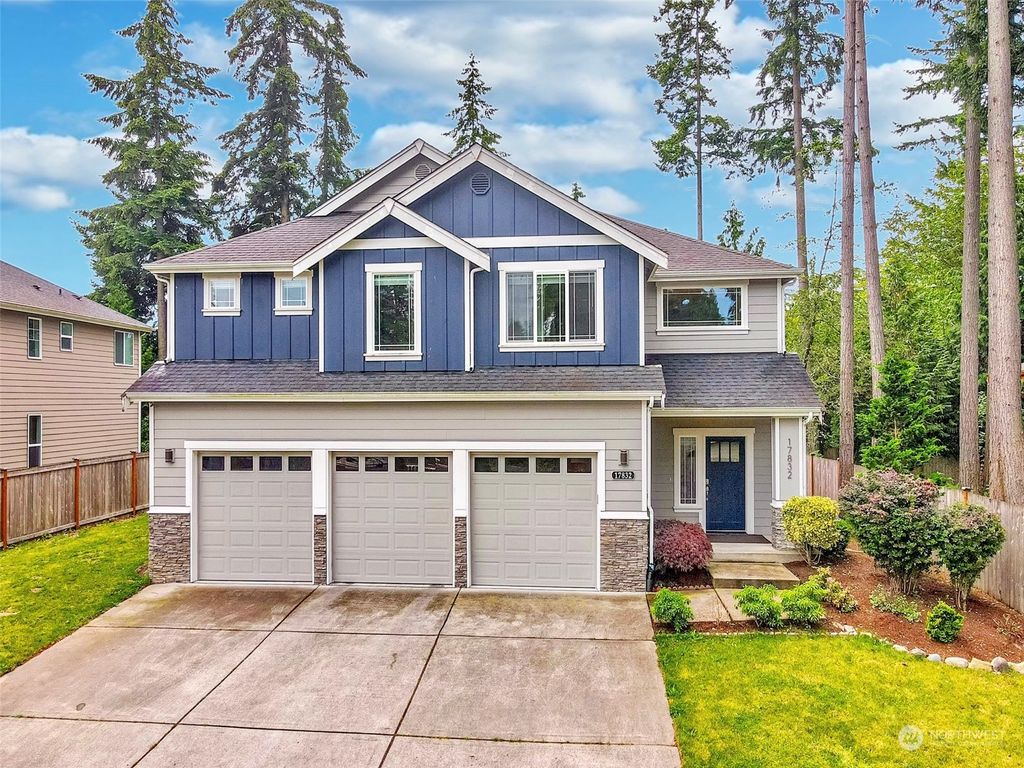 Photo of 17832 1st Ave NE Ave, Shoreline, WA 98155 (MLS # 2189520)