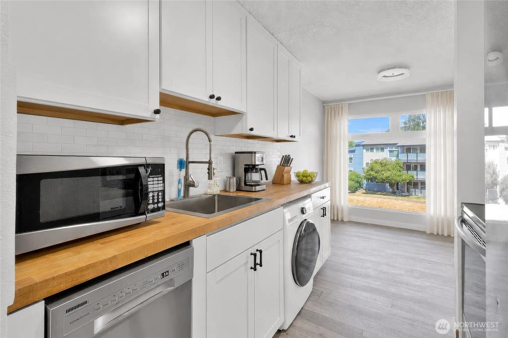 Photo of 15146 65TH Avenue S #517, Tukwila, WA 98188 (MLS # 2560264)