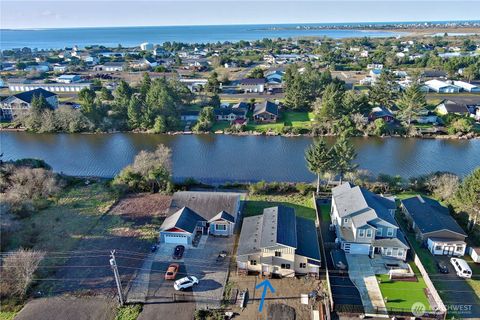 Photo of 937 Mount Olympus Avenue SE #B, Ocean Shores, WA 98569 (MLS # 2484564)