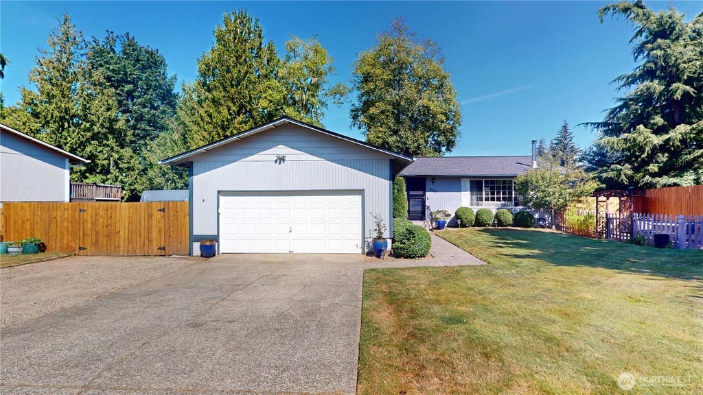 Photo of 3000 NE 73rd Street, Bremerton, WA 98311 (MLS # 2573880)