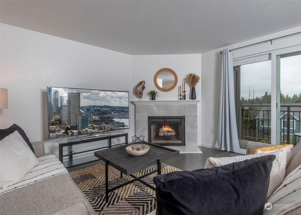 Photo of 12724 NE 144th Street #E203, Kirkland, WA 98034 (MLS # 2040098)