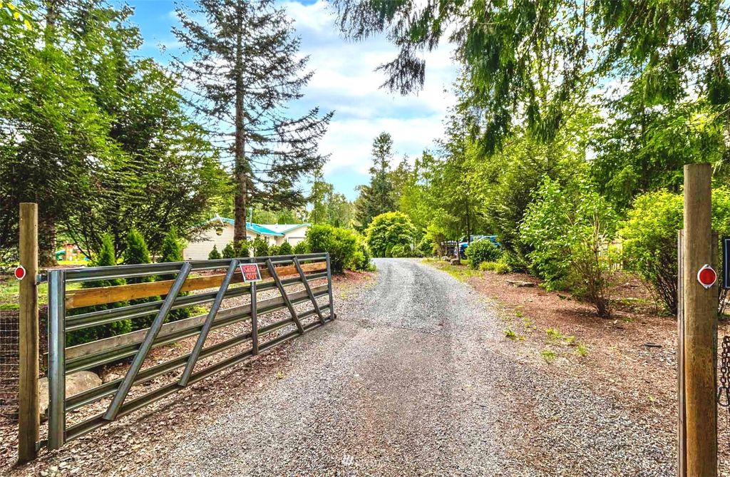 Photo of 13506 78th Street NE, Lake Stevens, WA 98258 (MLS # 1949738)