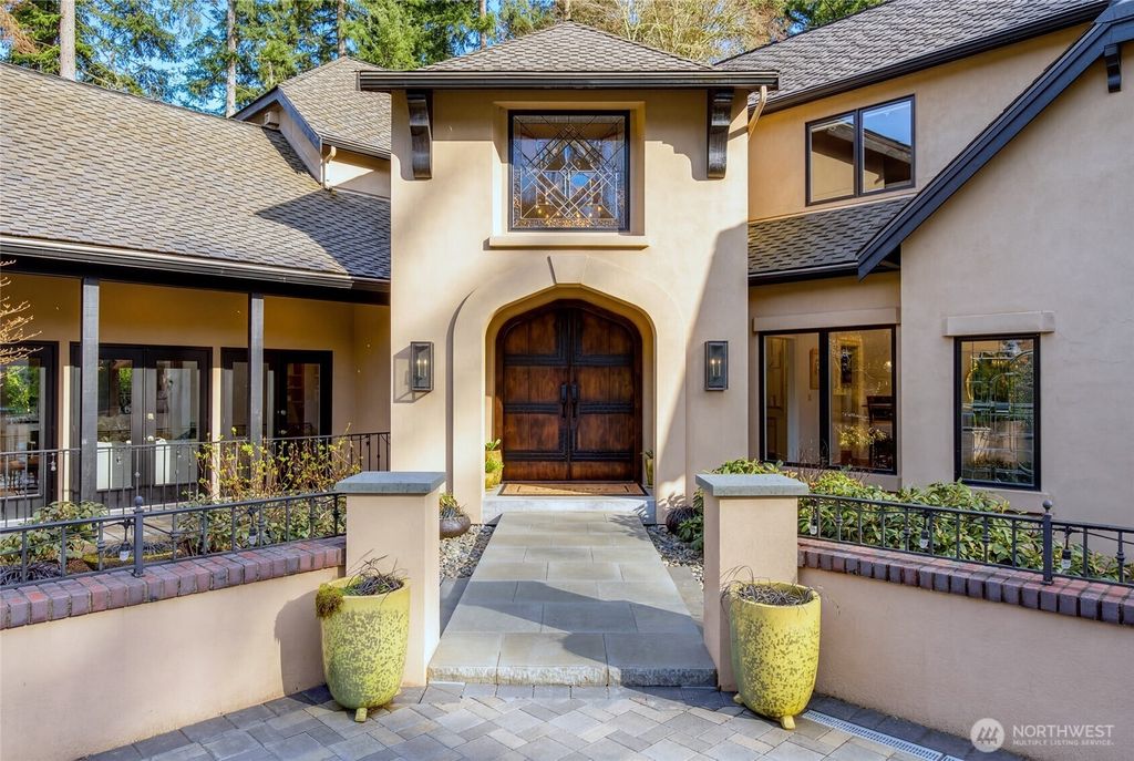 Photo of 13023 167th Avenue NE, Redmond, WA 98052 (MLS # 2494579)