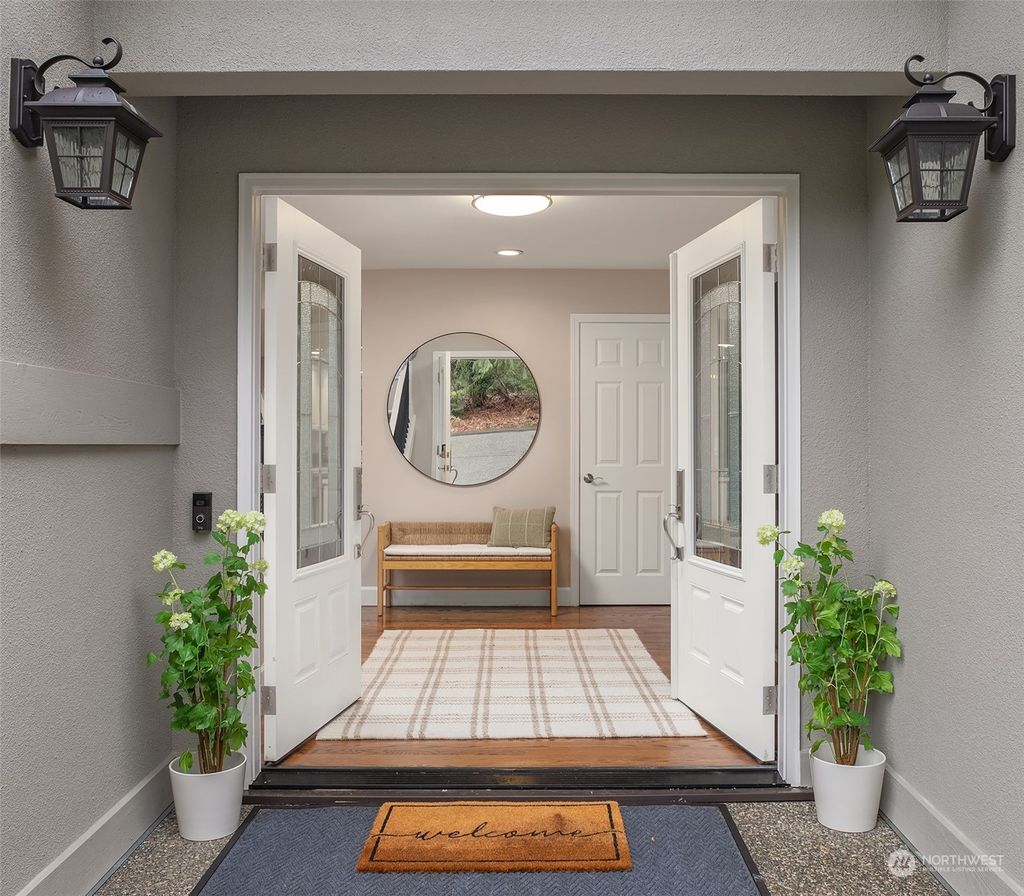 Photo of 14273 209th Avenue NE, Woodinville, WA 98077 (MLS # 2197615)