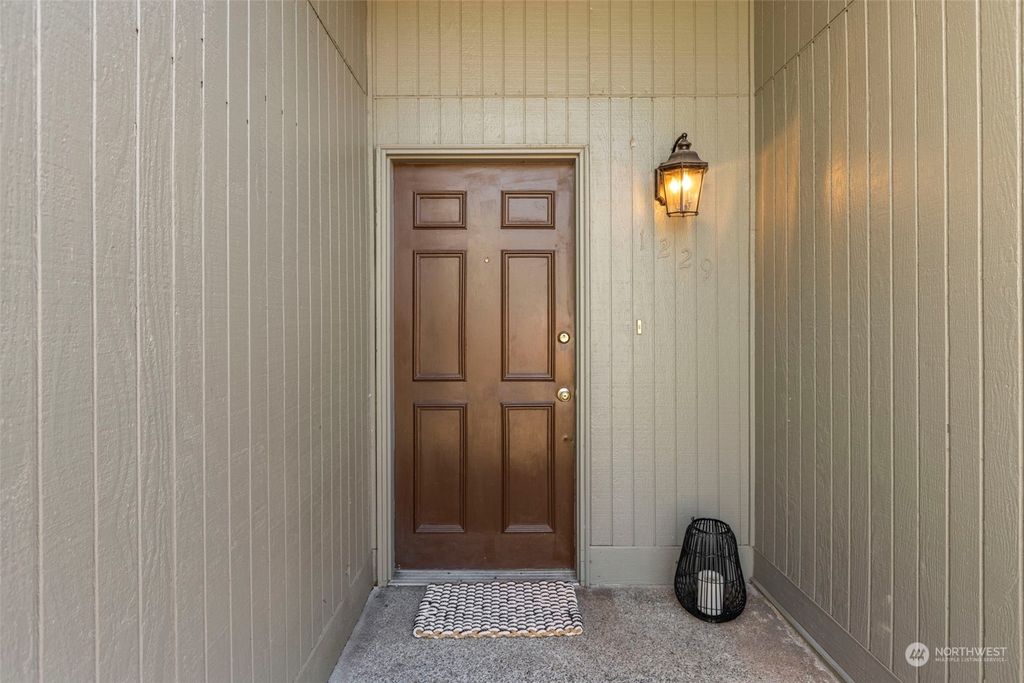 Photo of 1229 S 308th Street, Federal Way, WA 98003 (MLS # 2286353)