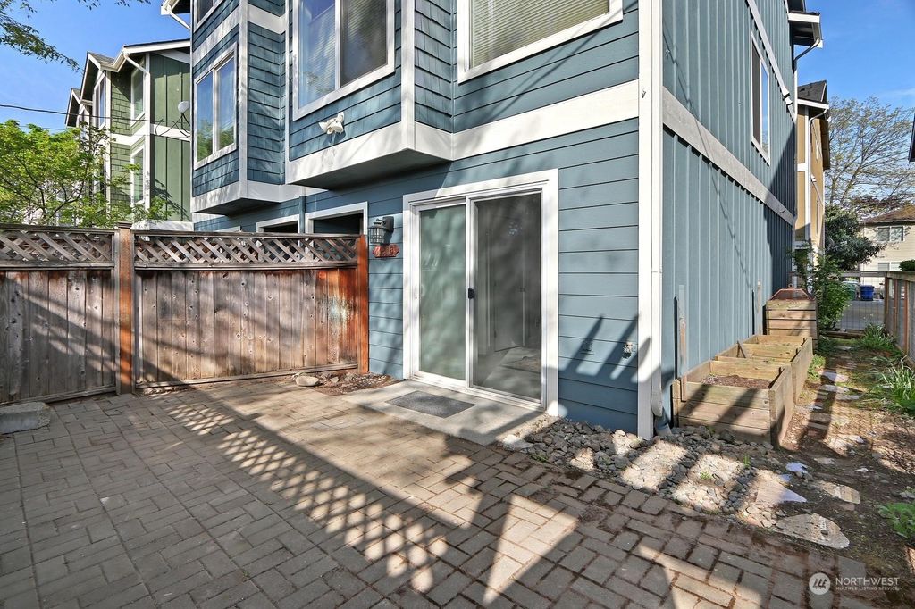 Photo of 6624 B Corson Avenue S, Seattle, WA 98108 (MLS # 2056737)