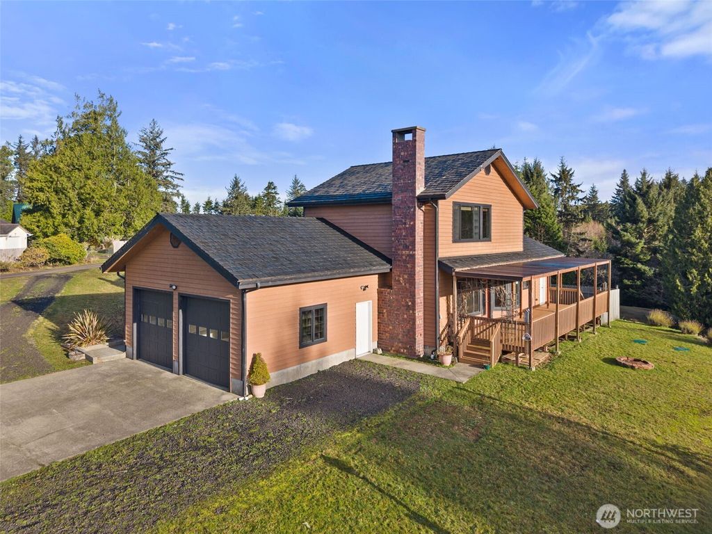 Photo of 15 Spruce Lane, South Bend, WA 98586 (MLS # 2464086)