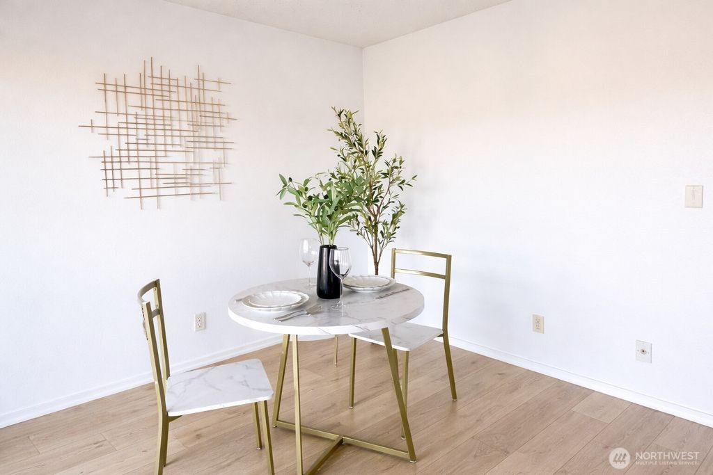 Photo of 318 S 174th Place #K, Burien, WA 98148 (MLS # 2465086)