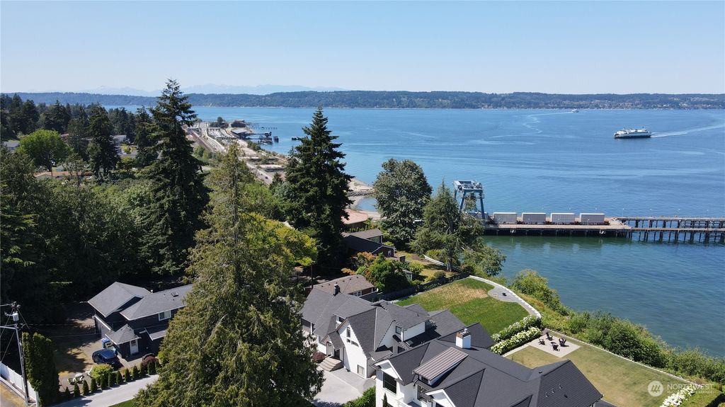 Photo of 3620 W Mukilteo Boulevard #H, Everett, WA 98203 (MLS # 2321651)