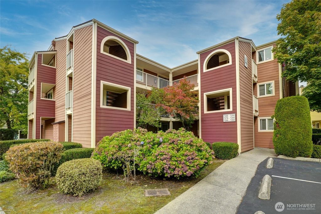 Photo of 7292 W Lake Sammamish Parkway NE #4-306, Redmond, WA 98052 (MLS # 2438644)