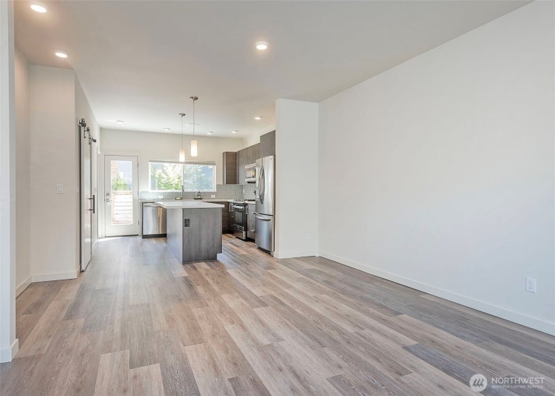 12032 33rd Ave NE F