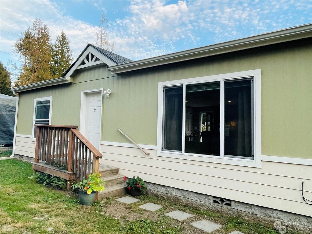 Photo of 12395 NE Philip Drive, Kingston, WA 98346 (MLS # 2302188)