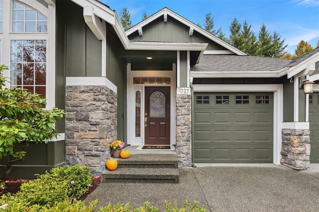 Photo of 7027 Curtis Drive SE, Snoqualmie, WA 98065 (MLS # 2598240)