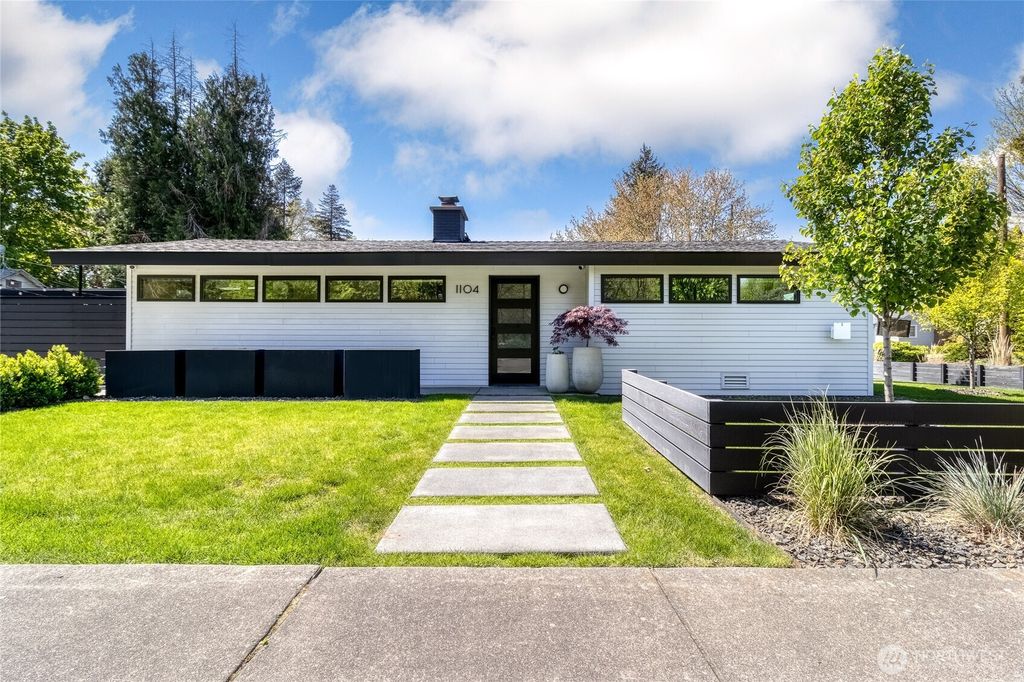 Photo of 1104 S Division Street, Walla Walla, WA 99362 (MLS # 2486761)