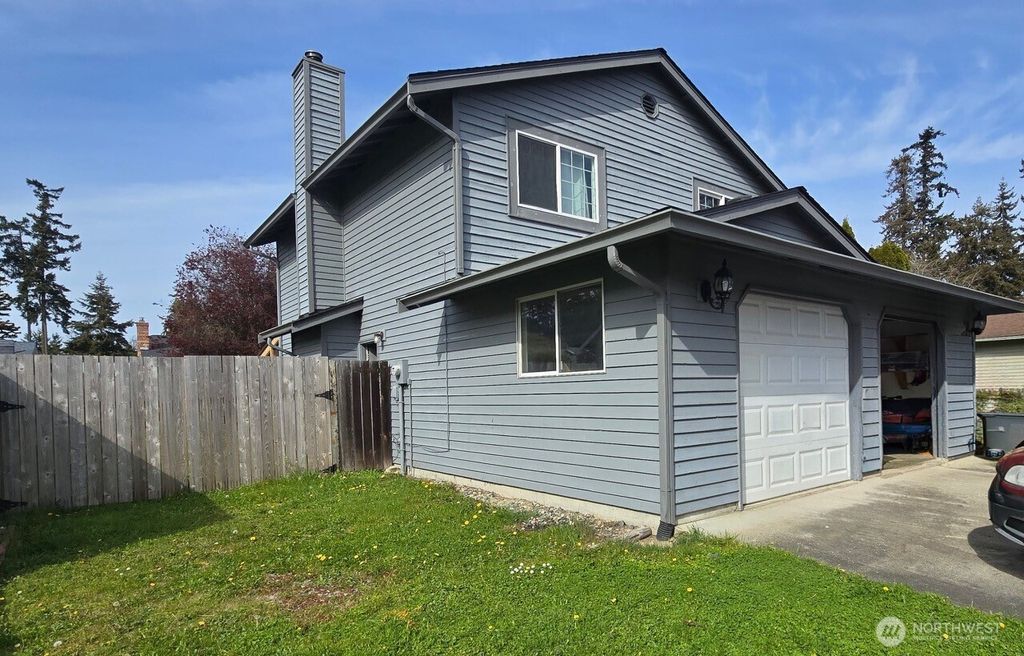 Photo of 73 NW Roeder Drive, Oak Harbor, WA 98277 (MLS # 2511060)