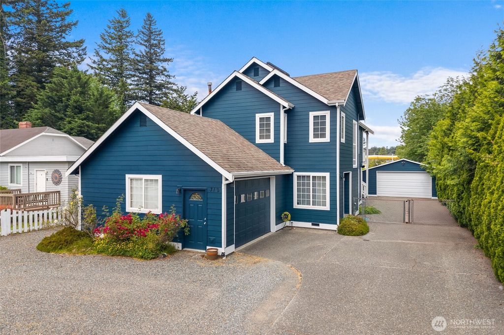 Photo of 312 E Park Street, North Bend, WA 98045 (MLS # 2513609)