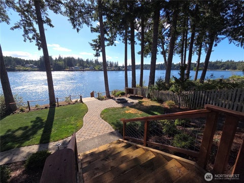 Photo of 232 E Libby Road W, Shelton, WA 98584 (MLS # 2557189)