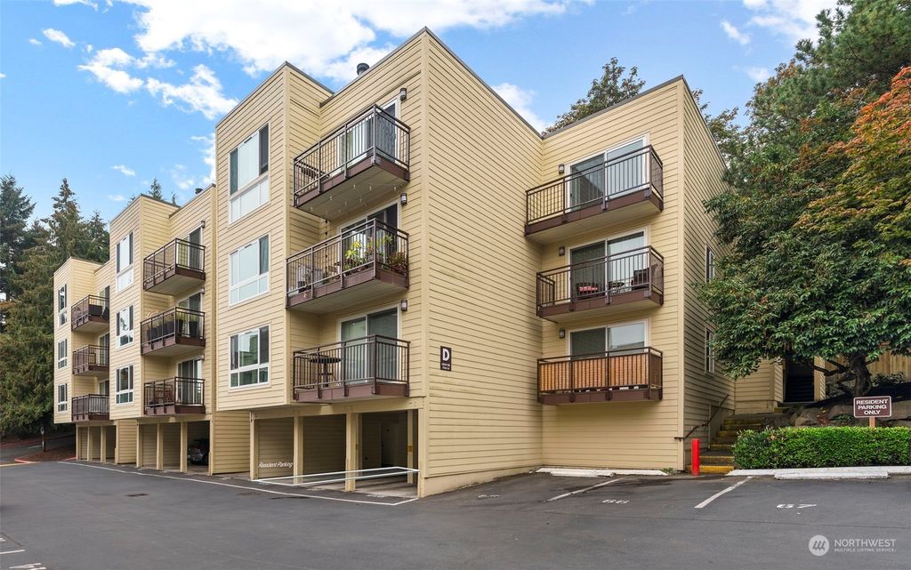 Photo of 5824 NE 75th Street #D103, Seattle, WA 98115 (MLS # 2003578)