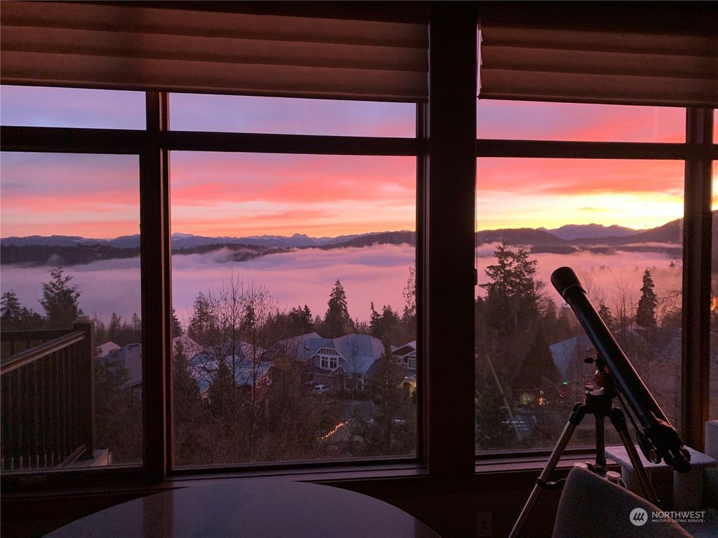 Photo of 622 Timber Creek Drive NW, Issaquah, WA 98027 (MLS # 2281950)