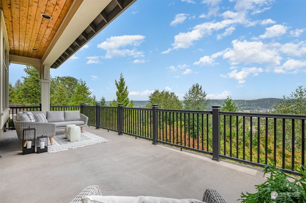 Photo of 622 Timber Creek Drive NW, Issaquah, WA 98027 (MLS # 2281950)