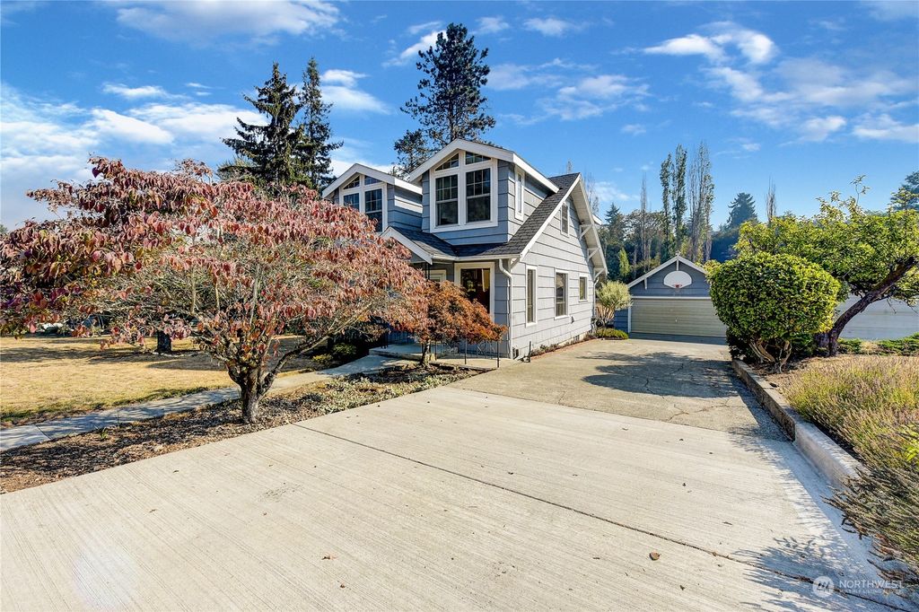 Photo of 14218 53rd Avenue S, Tukwila, WA 98168 (MLS # 1996401)