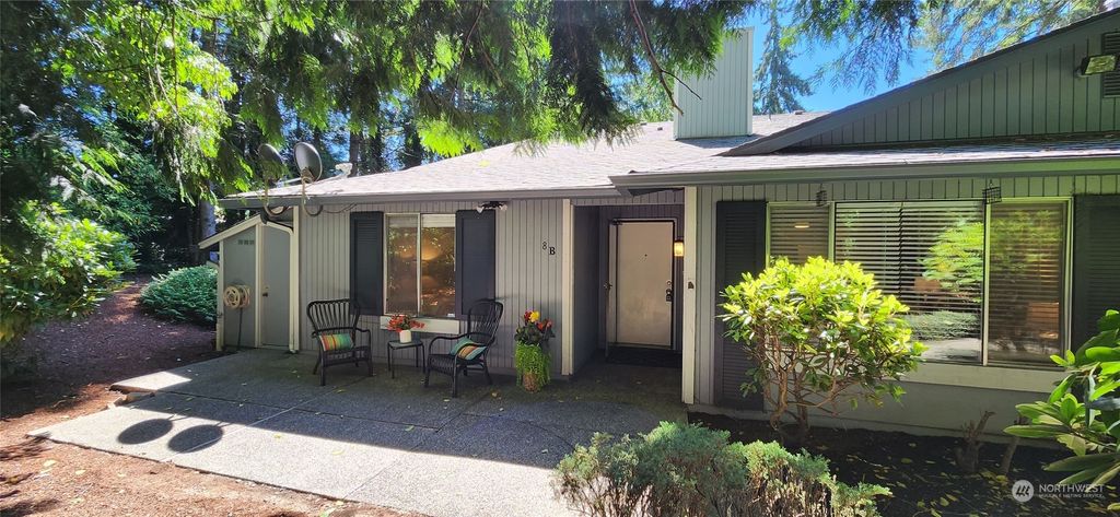 Photo of 512 S 321st Street #8B, Federal Way, WA 98003 (MLS # 2145168)