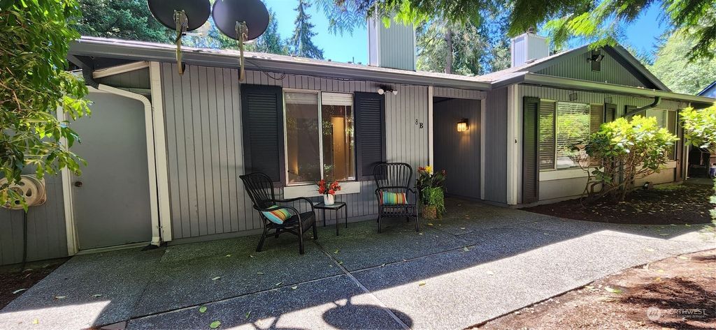 Photo of 512 S 321st Street #8B, Federal Way, WA 98003 (MLS # 2145168)