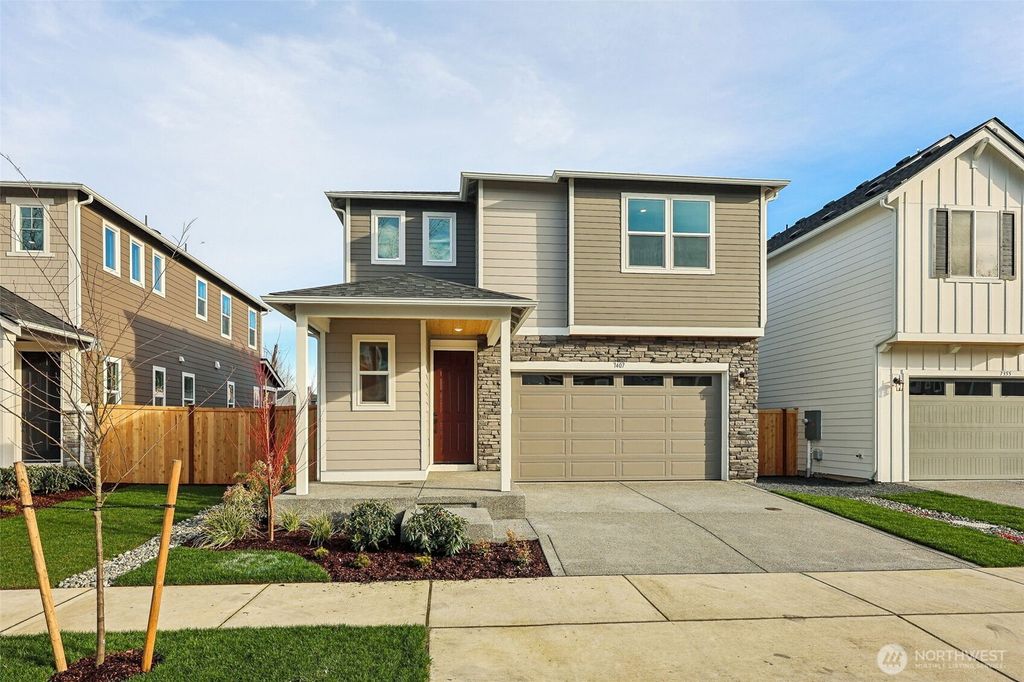 Photo of 8770 75TH Place NE #39, Marysville, WA 98270 (MLS # 2352171)