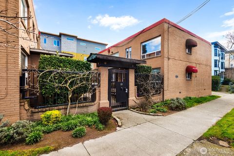 Photo of 120 14th Avenue #10, Seattle, WA 98122 (MLS # 2504376)
