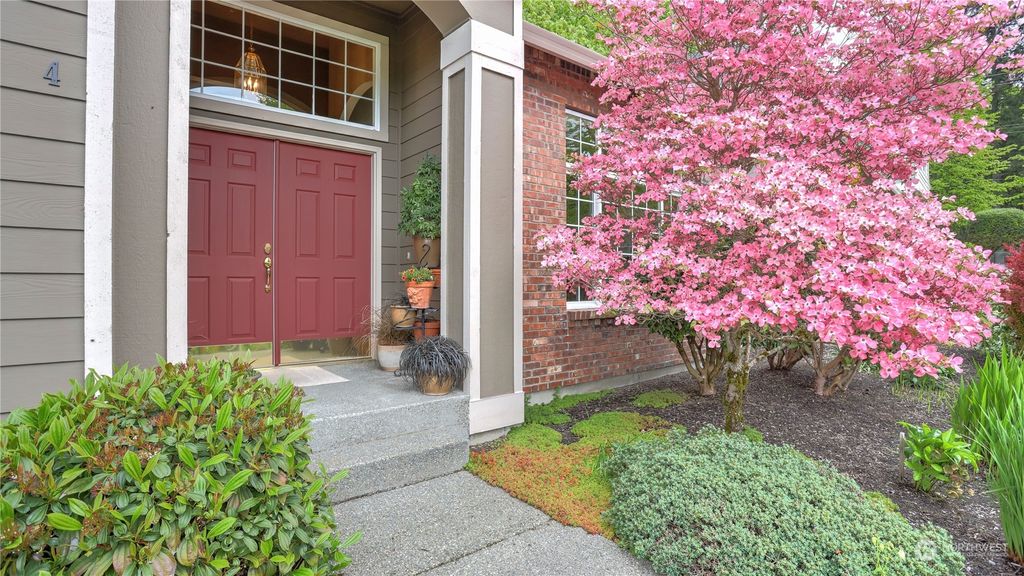 Photo of 14714 SE 195th Place, Renton, WA 98058 (MLS # 2004846)