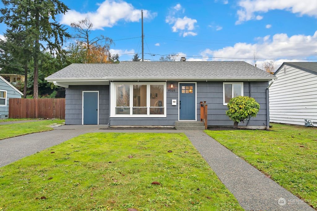 Photo of 9325 31st Avenue SW, Seattle, WA 98126 (MLS # 2183263)