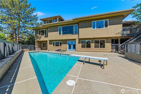Photo of 323 Stoneybrook Lane, Wenatchee, WA 98801 (MLS # 2544597)