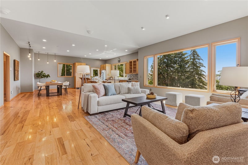 323 Stoneybrook Lane