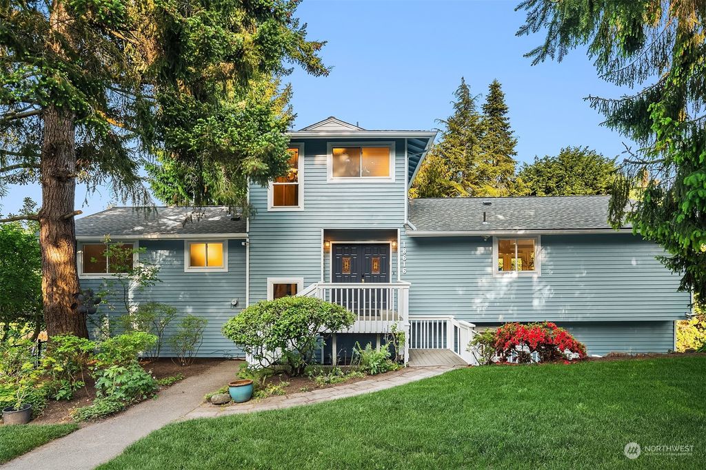 Photo of 18616 65th Court NE, Kenmore, WA 98028 (MLS # 2073152)