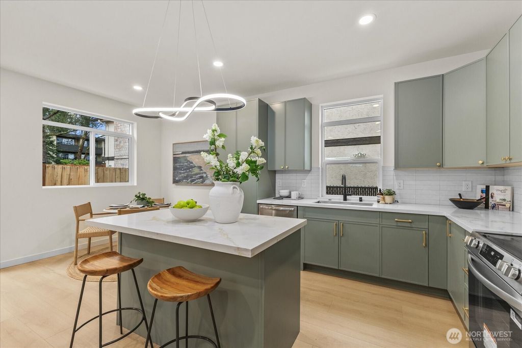 Photo of 11017 35th Avenue NE, Seattle, WA 98125 (MLS # 2493065)