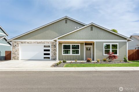 Photo of 402 E Heatherstone Court, Ellensburg, WA 98926 (MLS # 2396640)