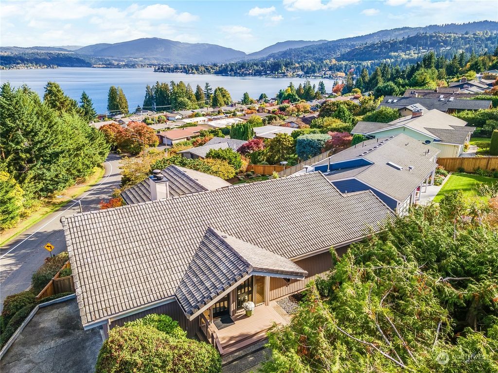 Photo of 2612 169th Avenue SE, Bellevue, WA 98008 (MLS # 2173710)