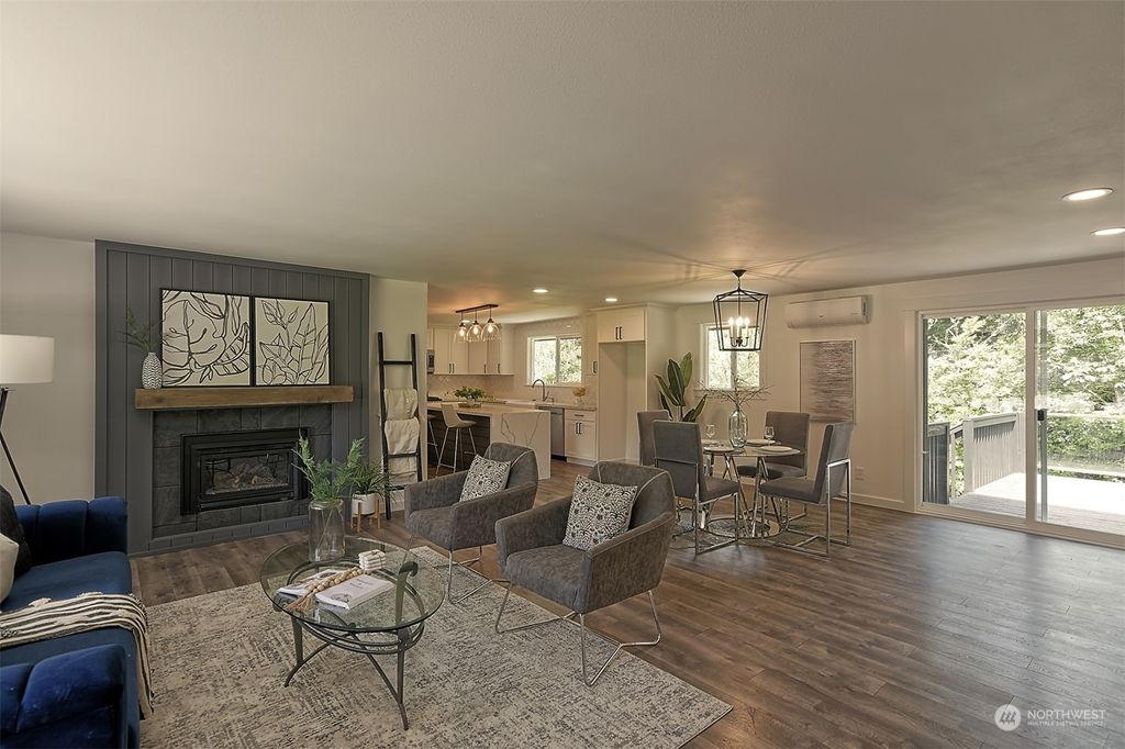 Photo of 4807 Bayview Lane, Everett, WA 98203 (MLS # 2243549)