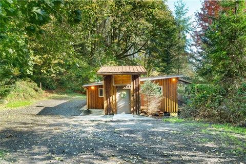 Photo of 112 21st Street, Hoquiam, WA 98550 (MLS # 2595885)