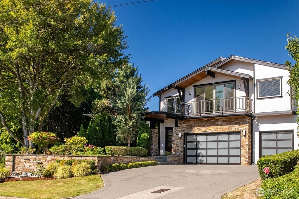 Photo of 2045 102nd Avenue NE, Bellevue, WA 98004 (MLS # 2419199)