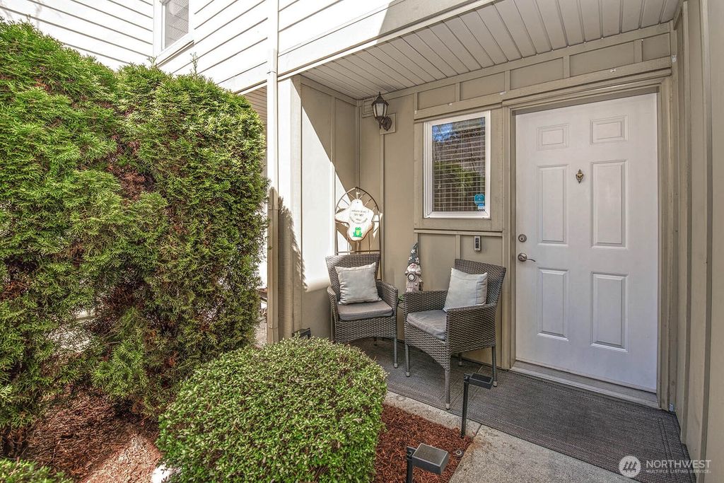 Photo of 1600 121st Street SE #B102, Everett, WA 98208 (MLS # 2504824)