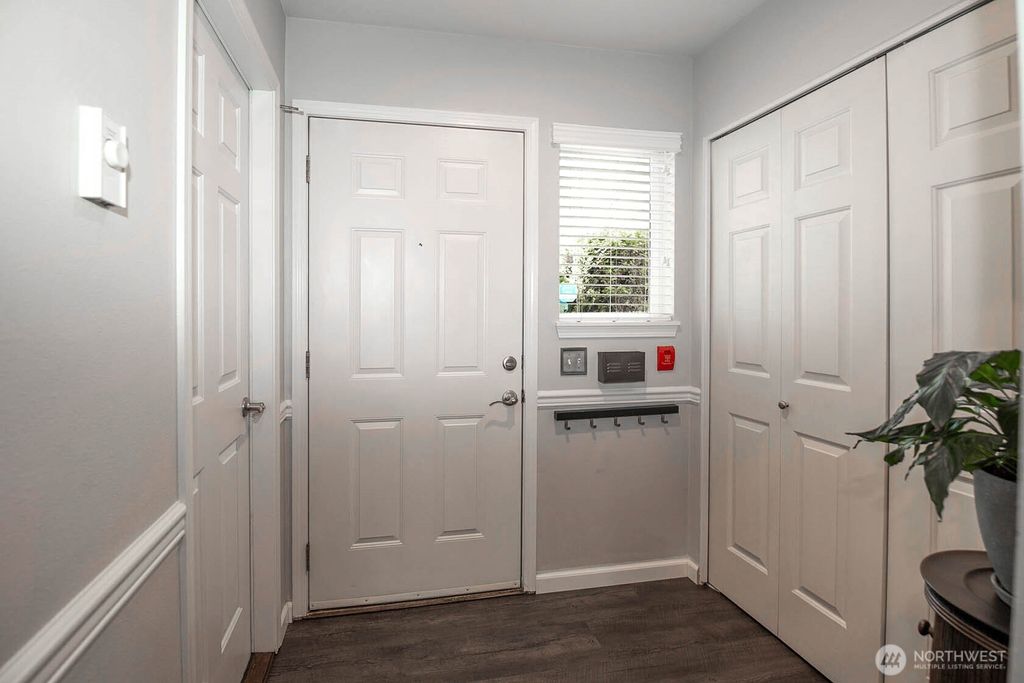 Photo of 1600 121st Street SE #B102, Everett, WA 98208 (MLS # 2504824)