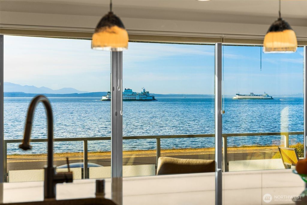 Photo of 1350 Alki Avenue SW #2N, Seattle, WA 98116 (MLS # 2437248)
